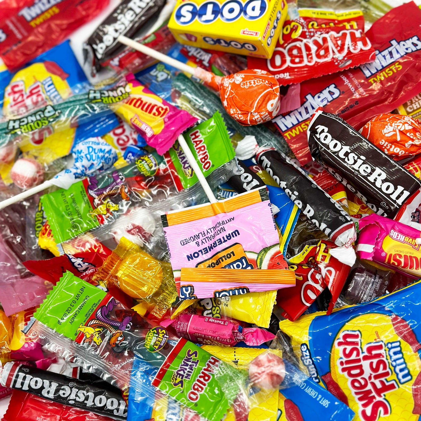 Christmas, Halloween 32 Ounce Variety Pack, Trick or Treat Bulk Candy, Fun Size Mix, Individually Wrapped Candy, Party Favor Bag Gift Idea , Pinata Stuffers