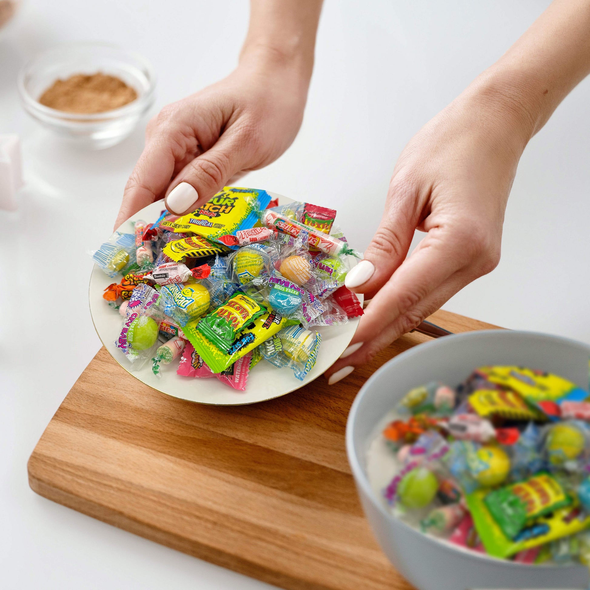 TNT Sour Chews - Bulk 100-Piece Bag - Halloween Party Favors & Candy Buffet